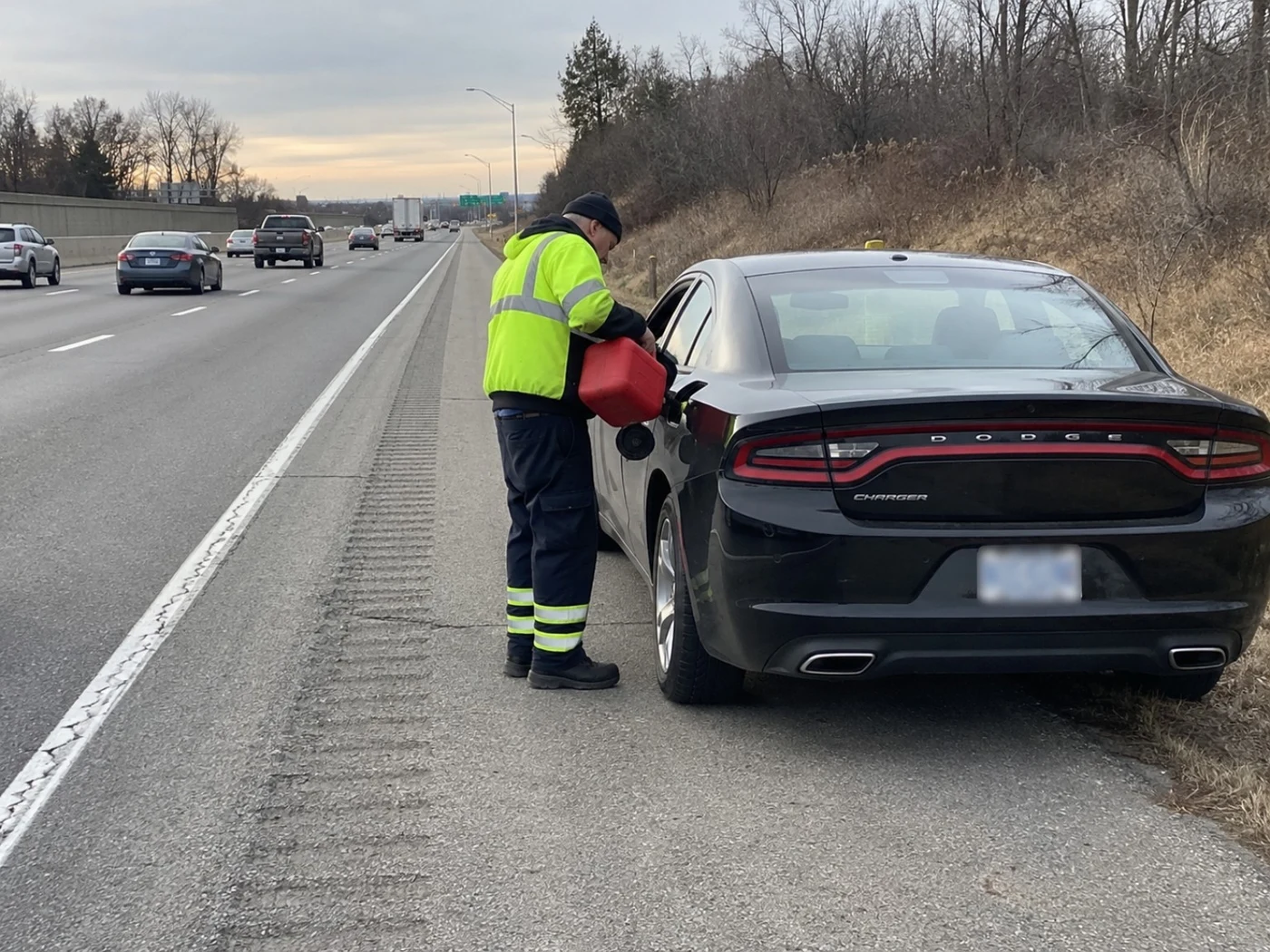 Roadside fuel delivery to a vehicle in Midlothian